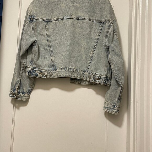 Cropped Acid Wash Denim Jacket Size M - Picture 2 of 4